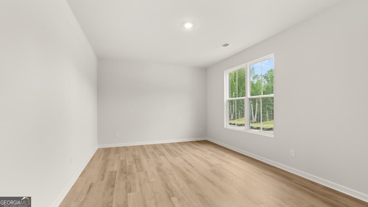 5 bedroom, 3 bathroom, 3,611 sq ft single family residence for sale at 3109 Hallsley Drive, South Fulton, GA 30349 — photo 4