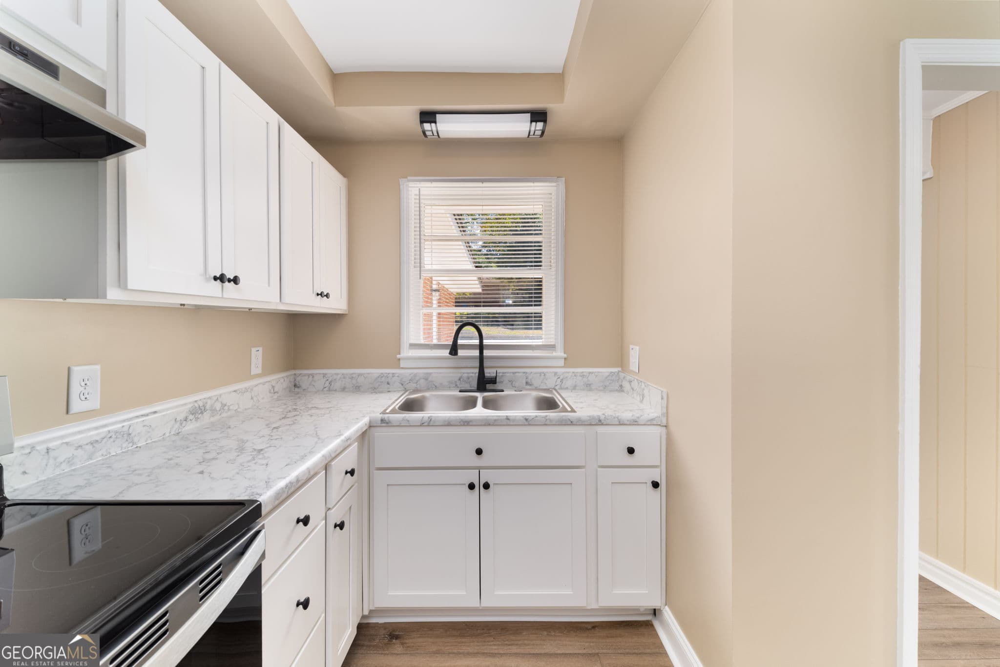 3 bedroom, 2 bathroom, 1,792 sq ft single family residence for sale at 2609 Tredway Drive, Macon, GA 31211 — photo 5