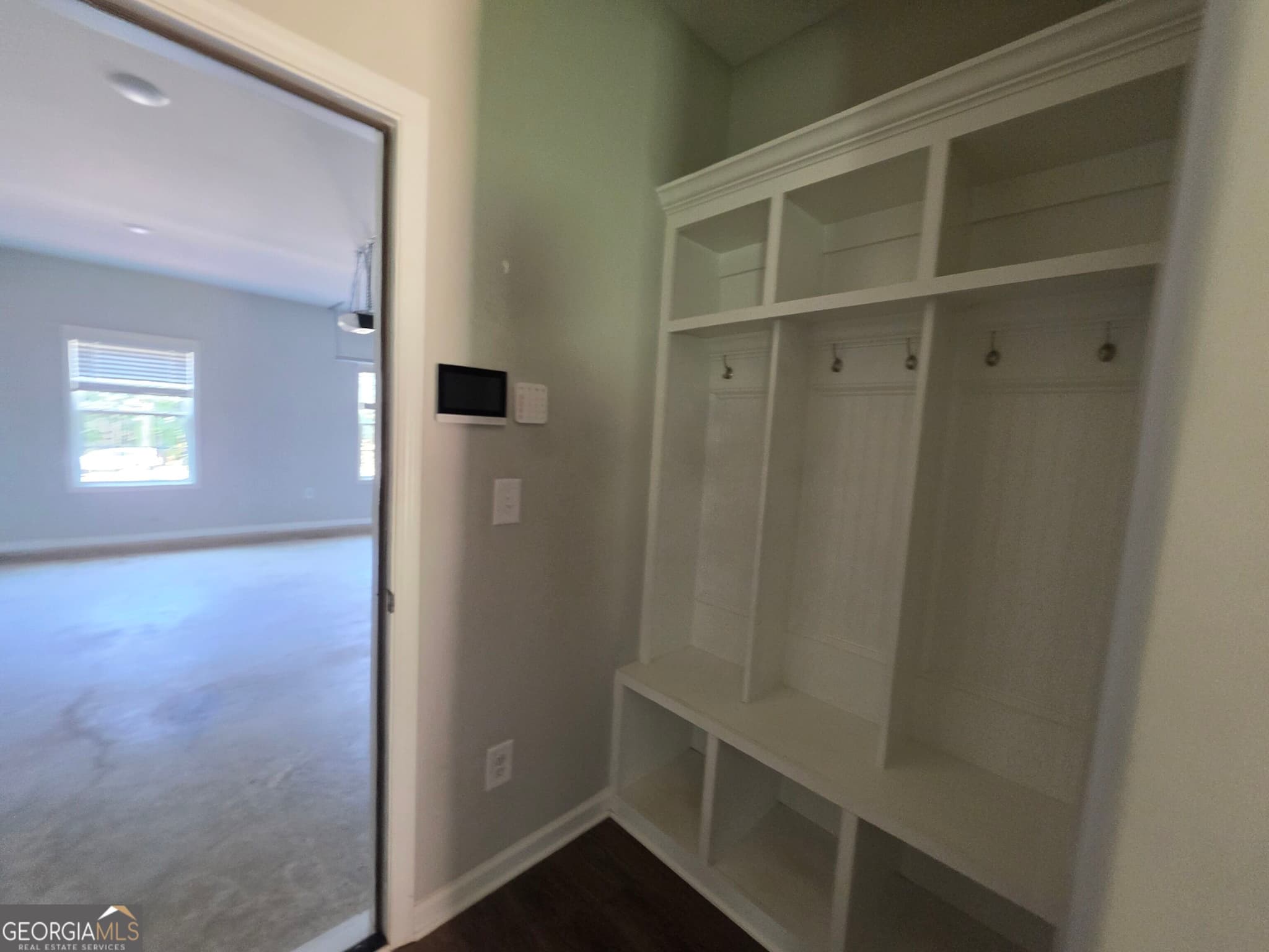 6 bedroom, 3.5 bathroom, 3,183 sq ft single family residence for sale at 208 N Davis Road, Lagrange, GA 30241 — photo 6