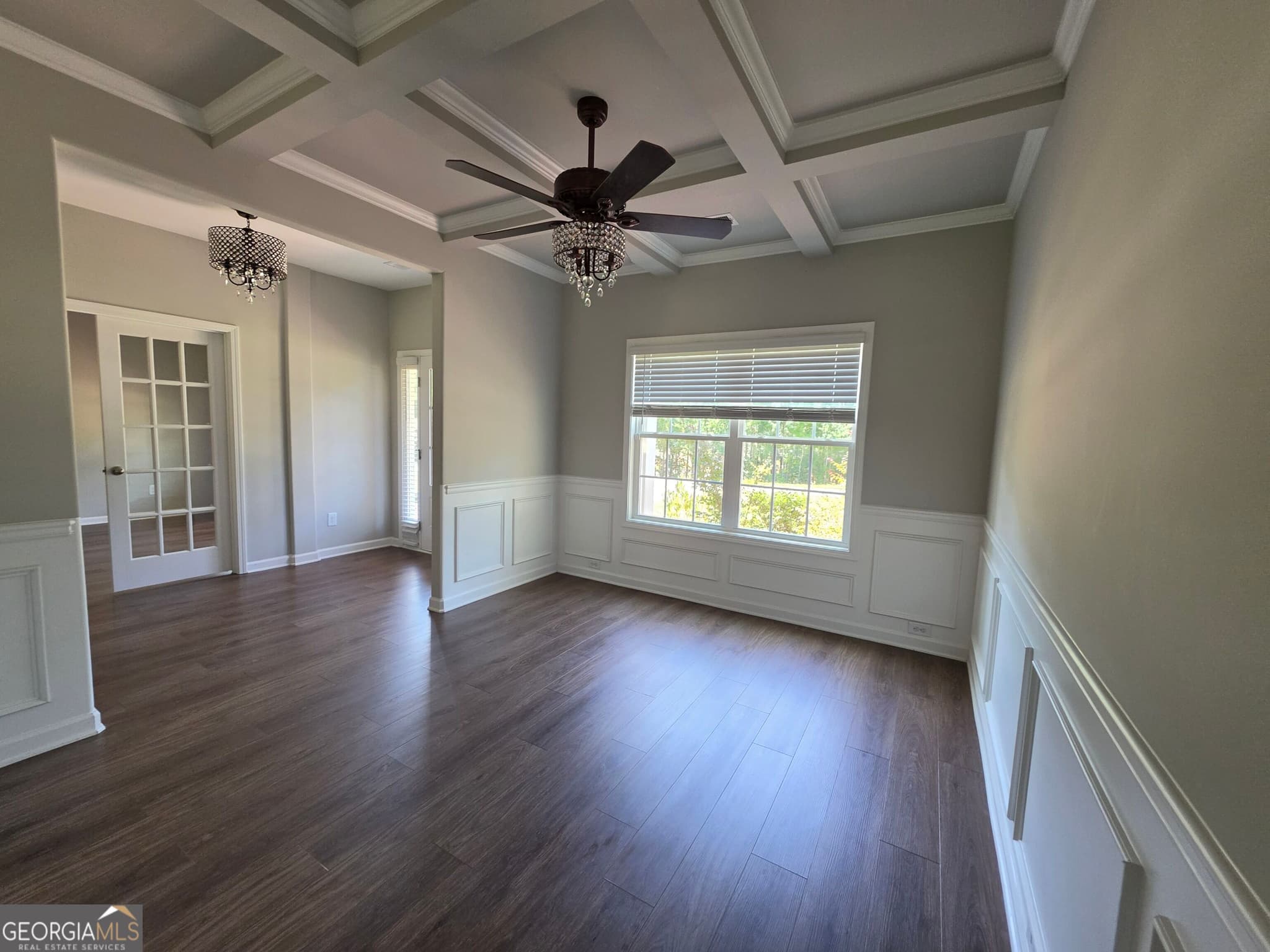 6 bedroom, 3.5 bathroom, 3,183 sq ft single family residence for sale at 208 N Davis Road, Lagrange, GA 30241 — photo 5