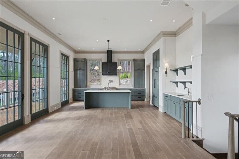 4 bedroom, 4.5 bathroom, 3,333 sq ft single family residence for sale at 90 Cove View Lane, Clarkesville, GA 30523 — photo 9