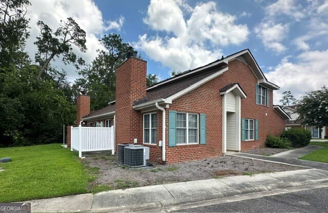 3 bedroom, 2 bathroom, 1,537 sq ft condominium for sale at 1910 Loop Road APT 6A, Vidalia, GA 30474 — photo 2