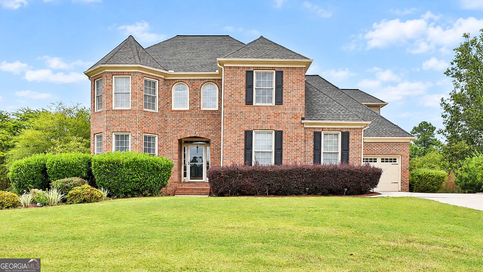 5 bedroom, 5 bathroom, 3,591 sq ft single family residence for sale at 100 Grouse Point, Fayetteville, GA 30215
