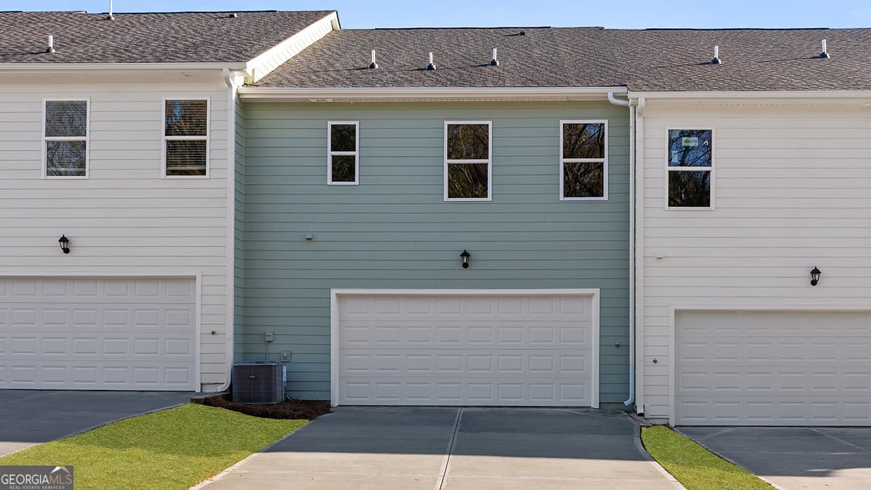 3 bedroom, 2.5 bathroom, 1,830 sq ft townhouse for sale at 313 Tate Street, Monroe, GA 30655 — photo 3