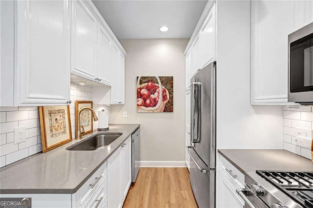 1 bedroom, 1 bathroom, 800 sq ft condominium for sale at 3101 Howell Mill Road 122, Atlanta, GA 30327 — photo 9