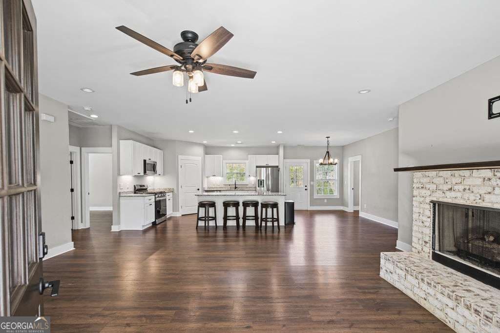 3 bedroom, 2 bathroom, 1,800 sq ft single family residence for sale at 161 Roscoe Collette Road, Dawsonville, GA 30534 — photo 5