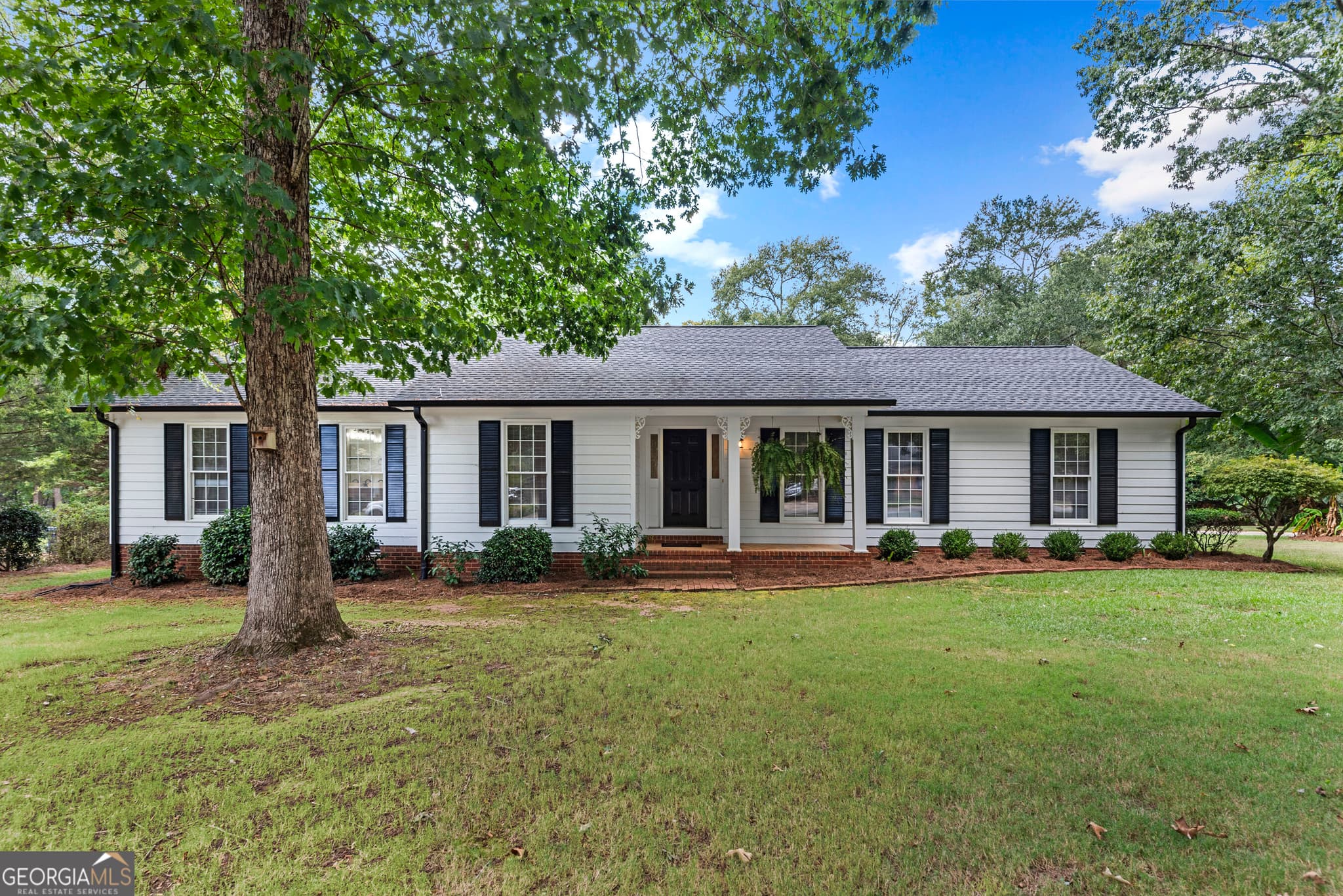 4 bedroom, 2.5 bathroom, 2,353 sq ft single family residence for sale at 186 Elderberry Circle, Athens, GA 30605 — photo 2