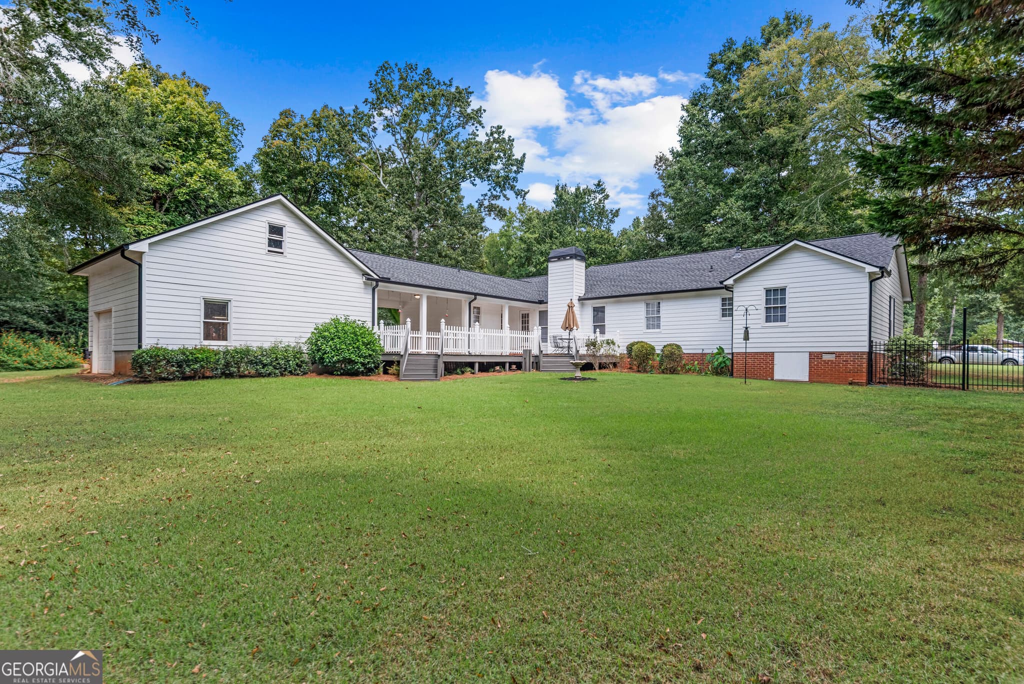 4 bedroom, 2.5 bathroom, 2,353 sq ft single family residence for sale at 186 Elderberry Circle, Athens, GA 30605 — photo 6