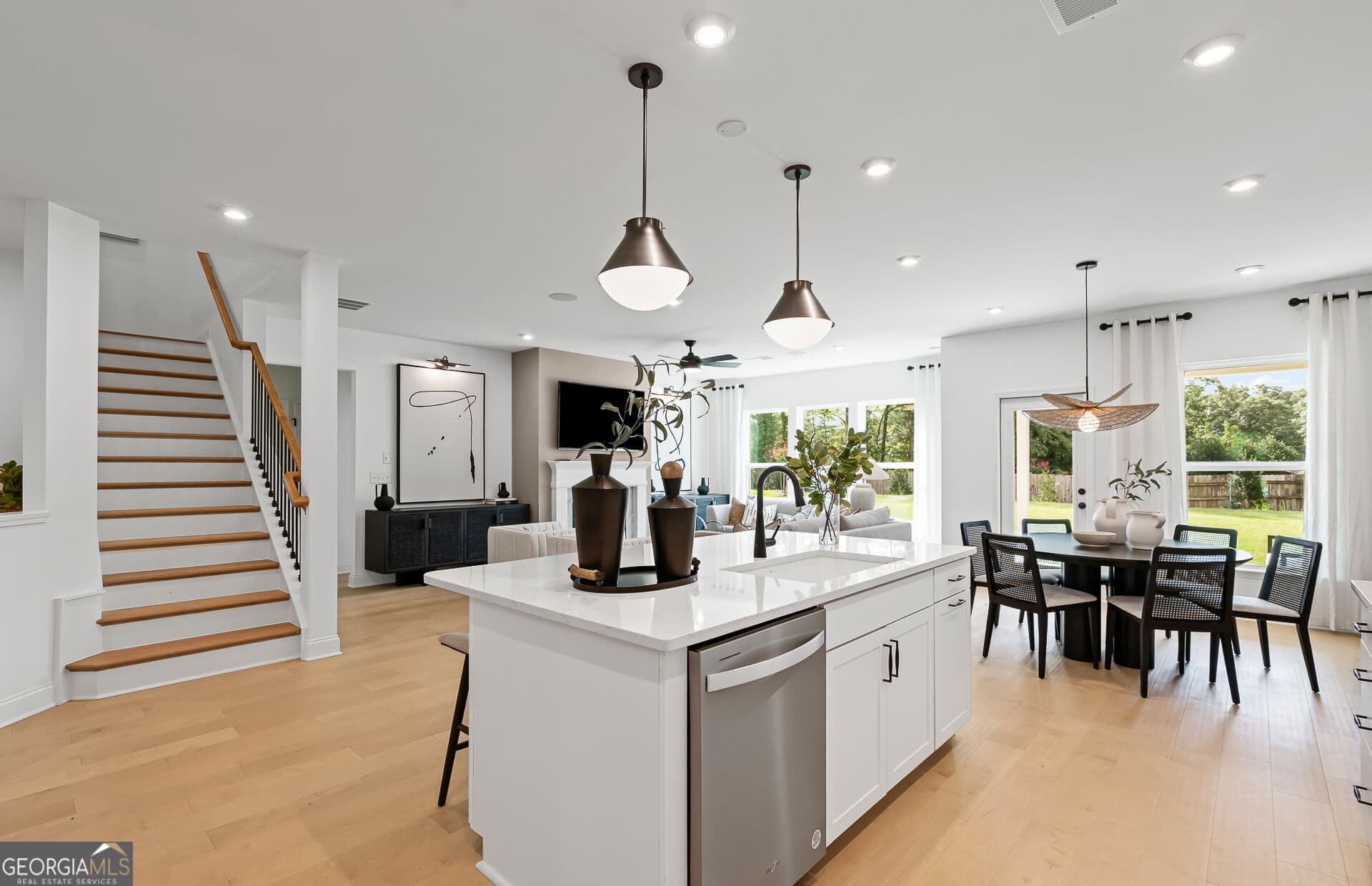 4 bedroom, 2.5 bathroom, 2,869 sq ft single family residence for sale at 7294 Thistle Down Way, Flowery Branch, GA 30542 — photo 8