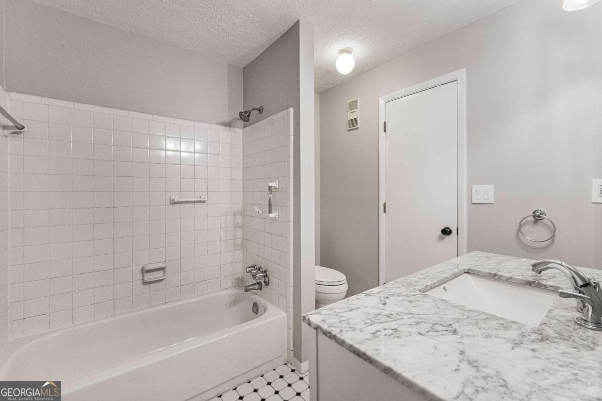2 bedroom, 1 bathroom, 1,072 sq ft condominium for sale at 308 CUMBERLAND Court, Smyrna, GA 30080 — photo 8