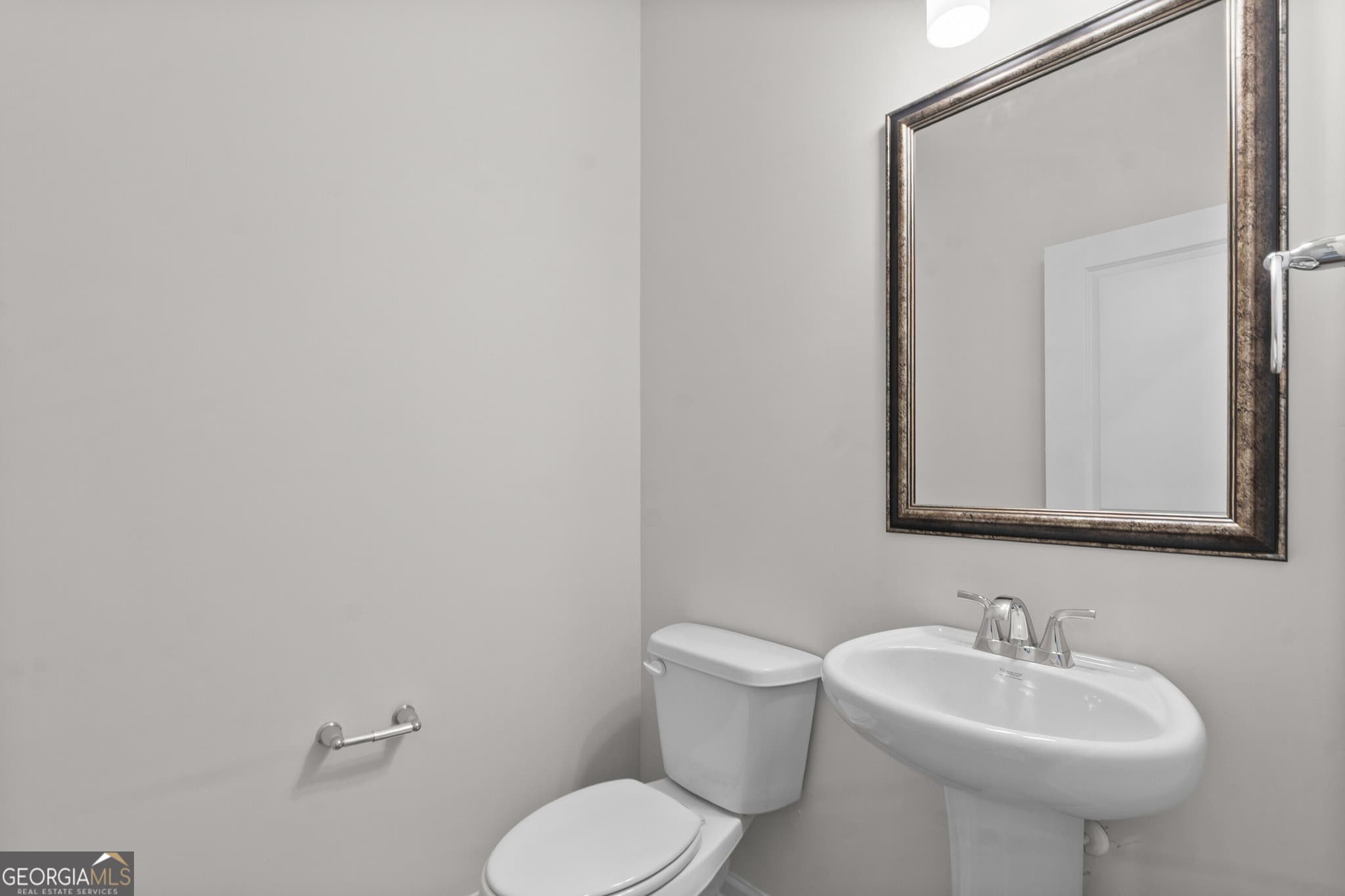 3 bedroom, 2.5 bathroom, 1,736 sq ft single family residence for sale at 1050 Sun Valley Court C60, Macon, GA 31211 — photo 6