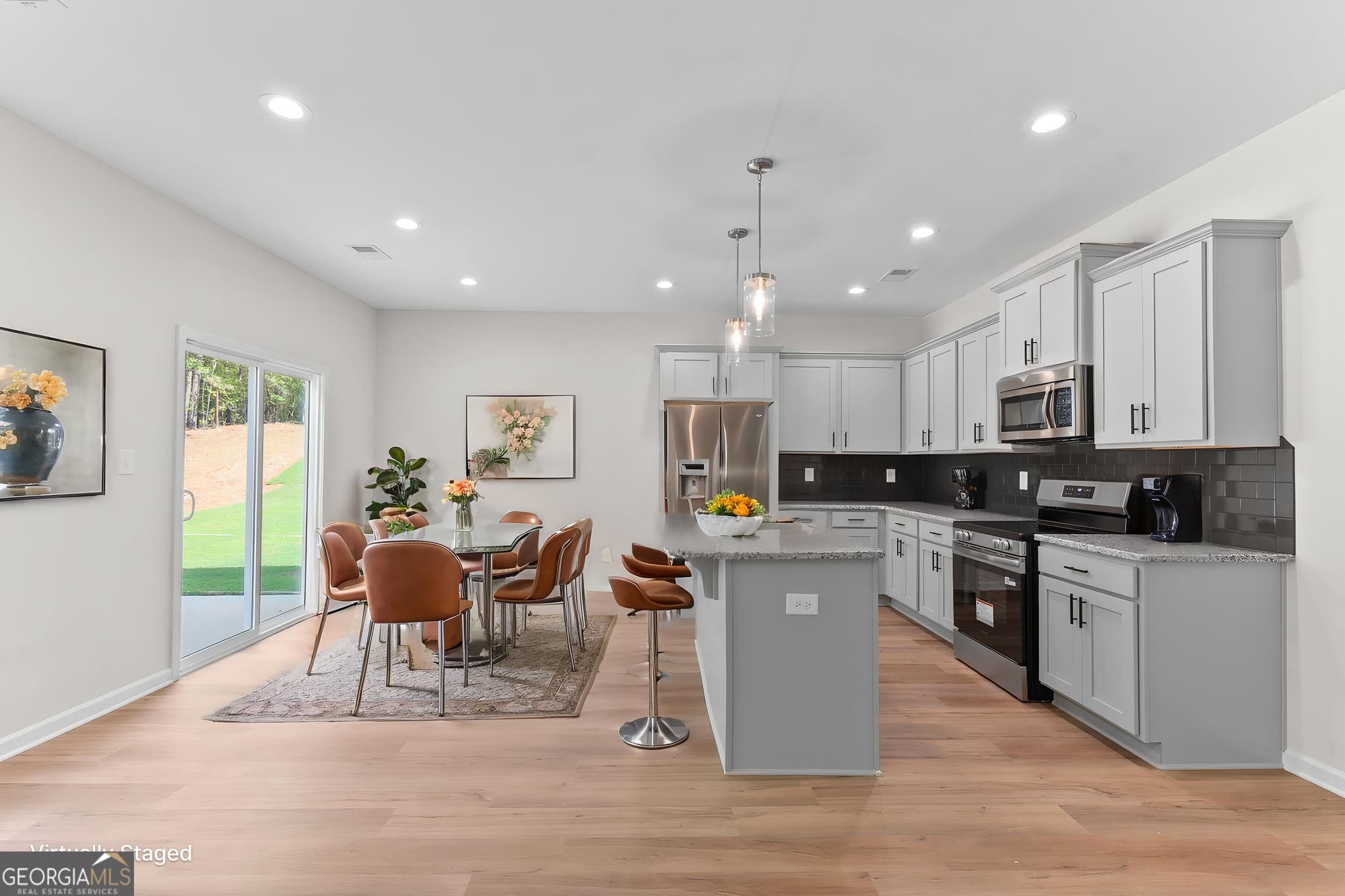 3 bedroom, 2.5 bathroom, 1,736 sq ft single family residence for sale at 1050 Sun Valley Court C60, Macon, GA 31211 — photo 3