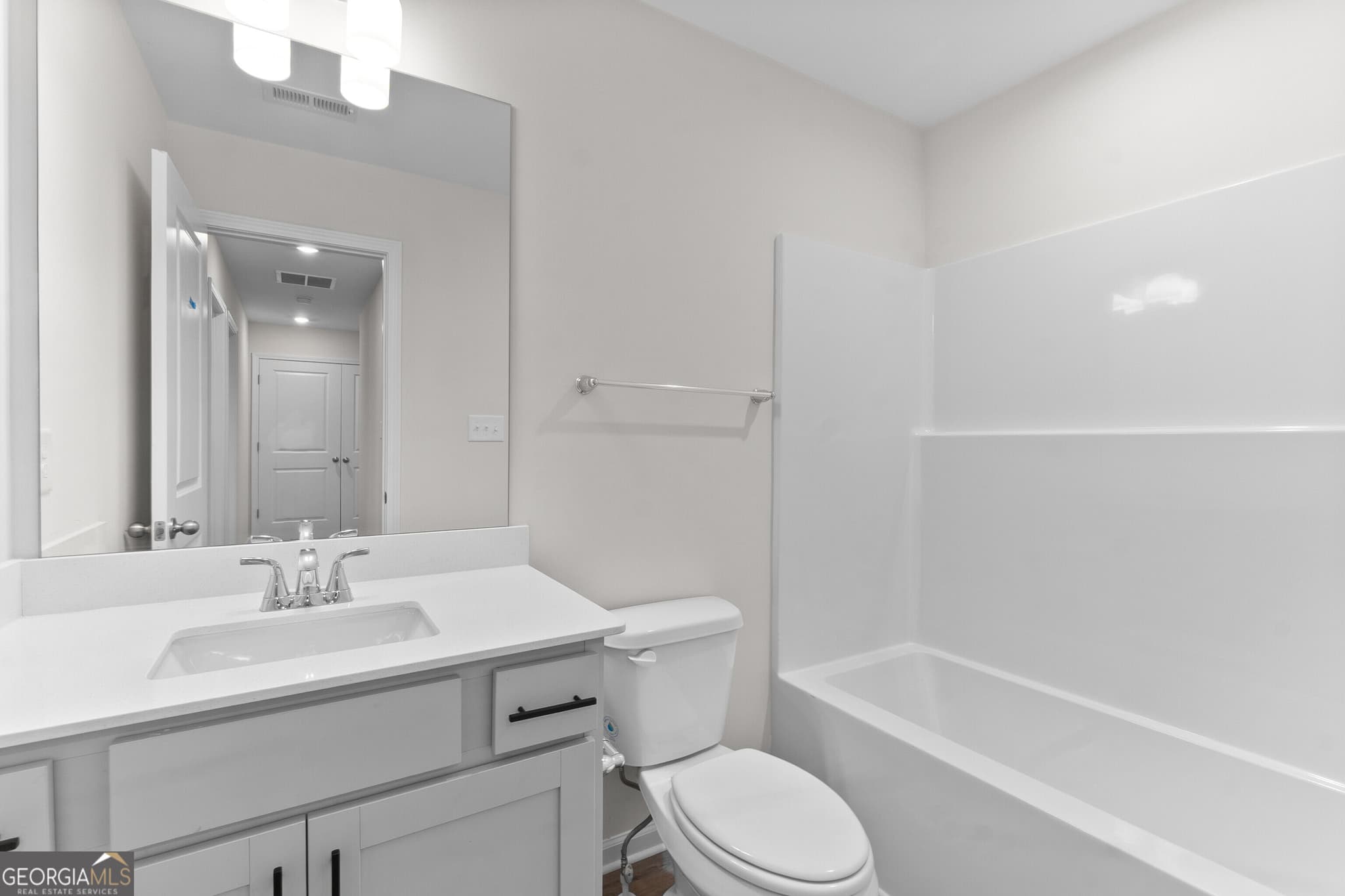 3 bedroom, 2.5 bathroom, 1,736 sq ft single family residence for sale at 1050 Sun Valley Court C60, Macon, GA 31211 — photo 10