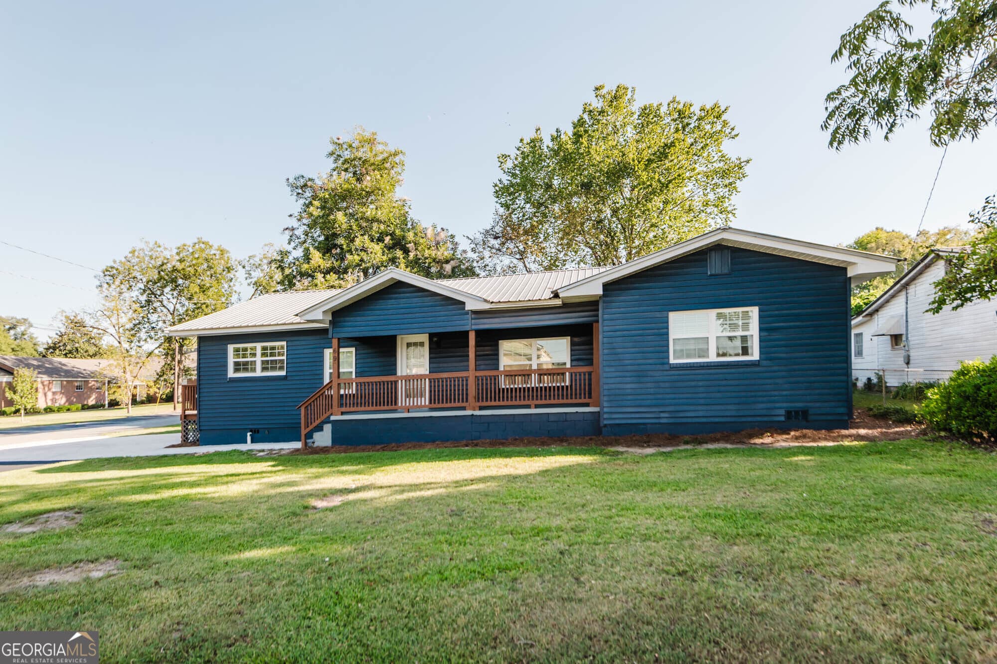 4 bedroom, 2 bathroom, 1,808 sq ft single family residence under contract at 69 Liberty Street, Hawkinsville, GA 31036
