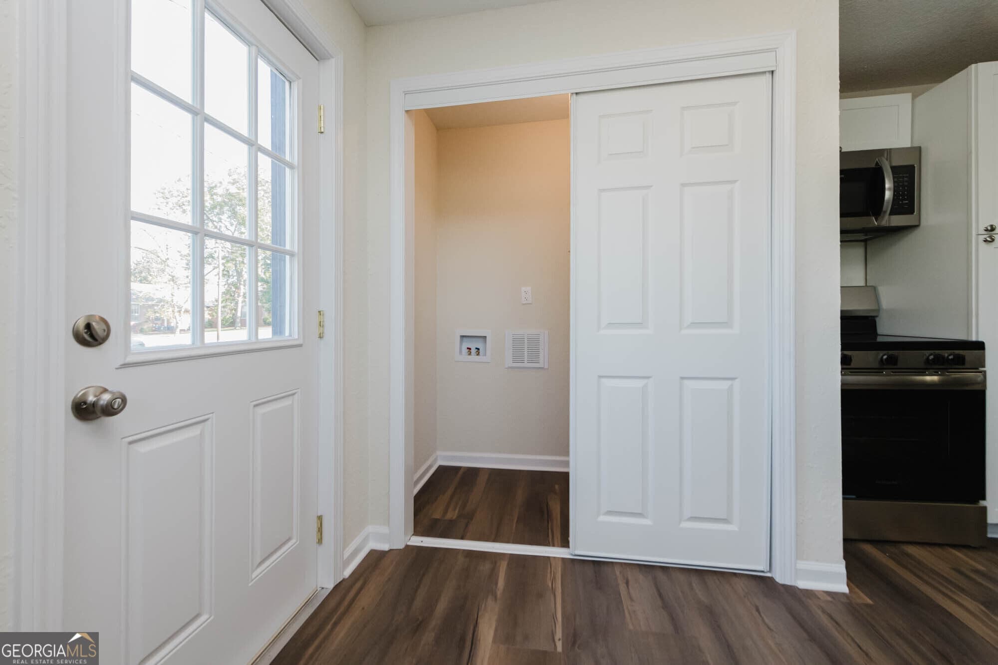 4 bedroom, 2 bathroom, 1,808 sq ft single family residence under contract at 69 Liberty Street, Hawkinsville, GA 31036 — photo 8