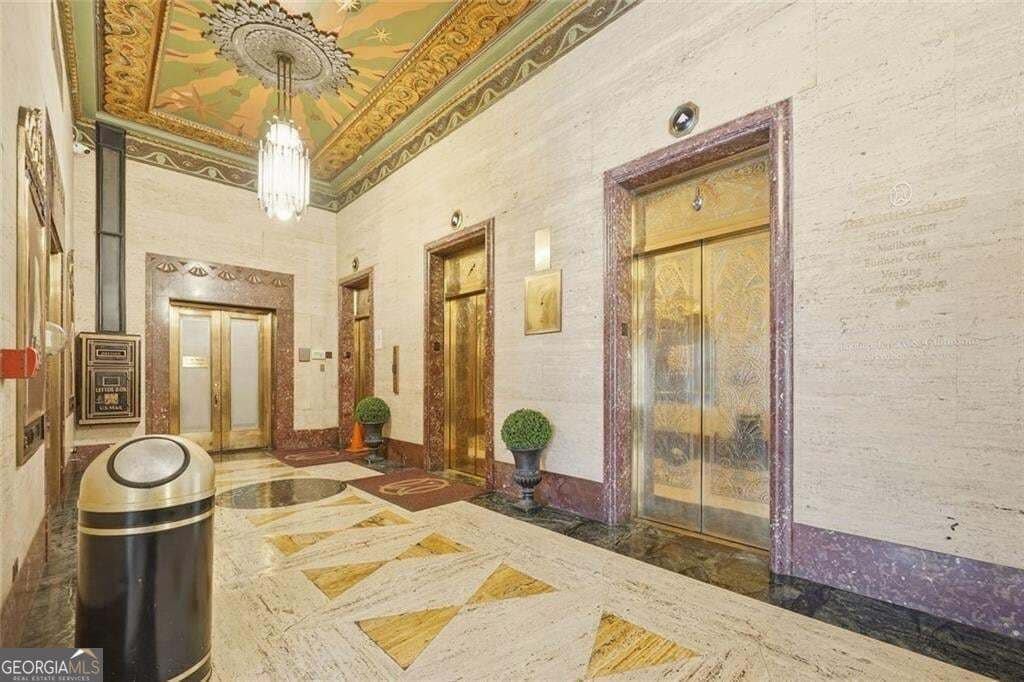 1 bedroom, 1 bathroom, 465 sq ft condominium for sale at 32 Peachtree Street 1102, Atlanta, GA 30303 — photo 6