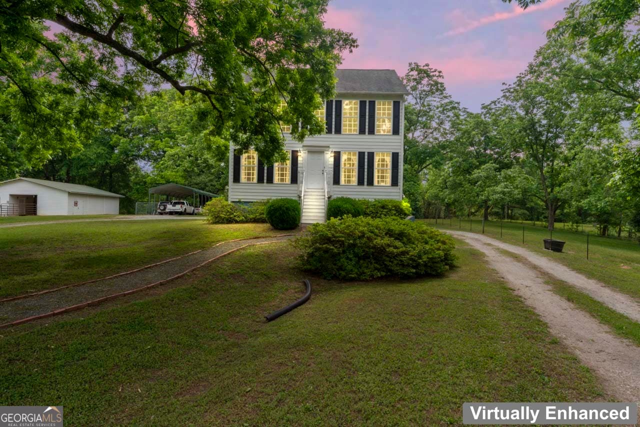 3 bedroom, 3.5 bathroom, 1,920 sq ft single family residence sold at 201 LAWRENCE MILL Road, Molena, GA 30258