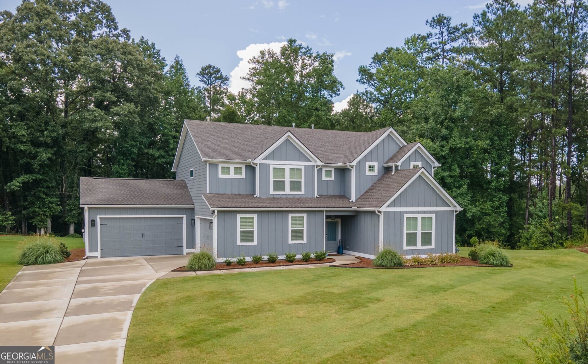 4 bedroom, 4.5 bathroom, 3,120 sq ft single family residence for sale at 33 Ryeland Drive, Senoia, GA 30276 — photo 2