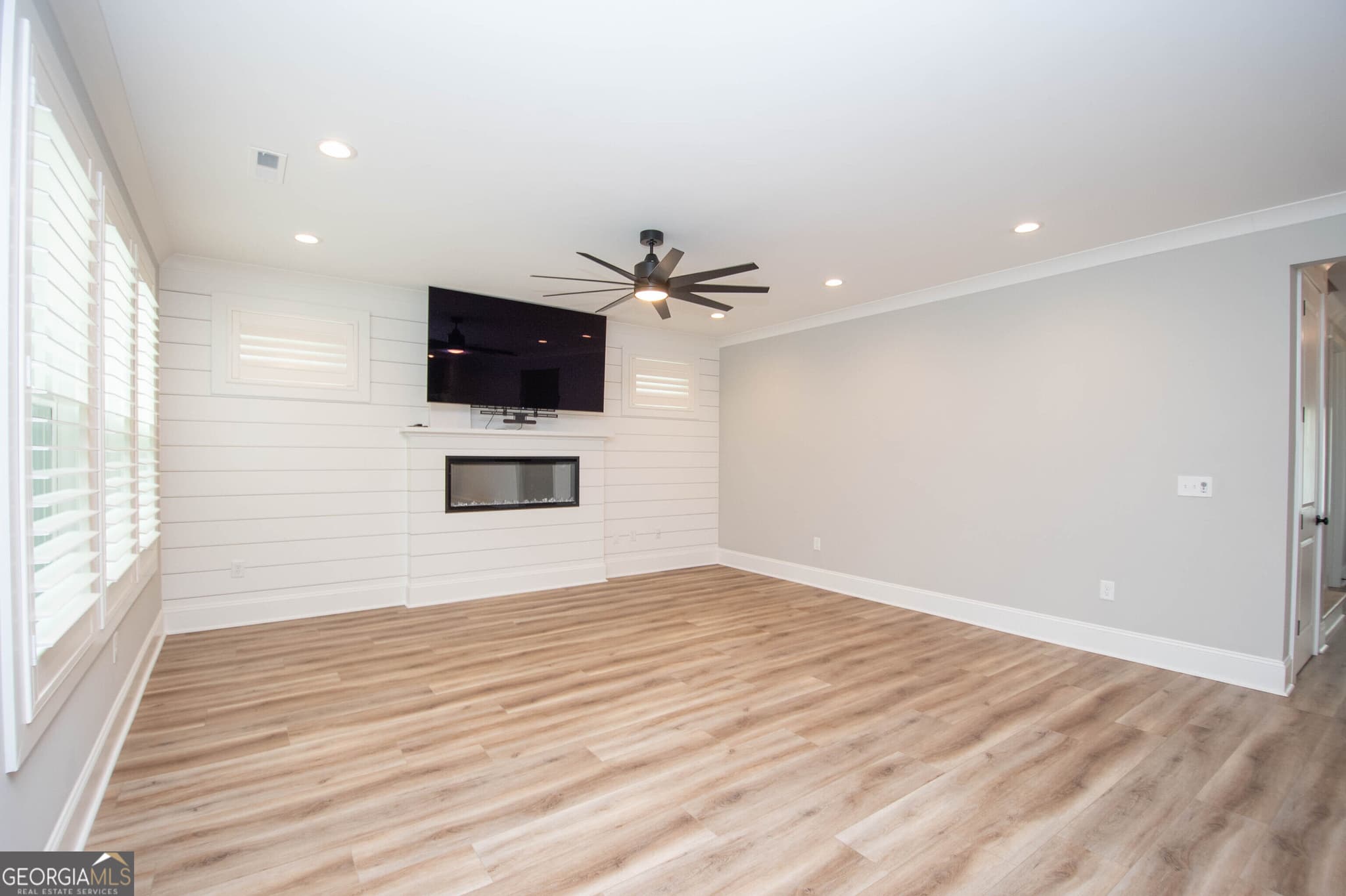 4 bedroom, 4.5 bathroom, 3,120 sq ft single family residence for sale at 33 Ryeland Drive, Senoia, GA 30276 — photo 6