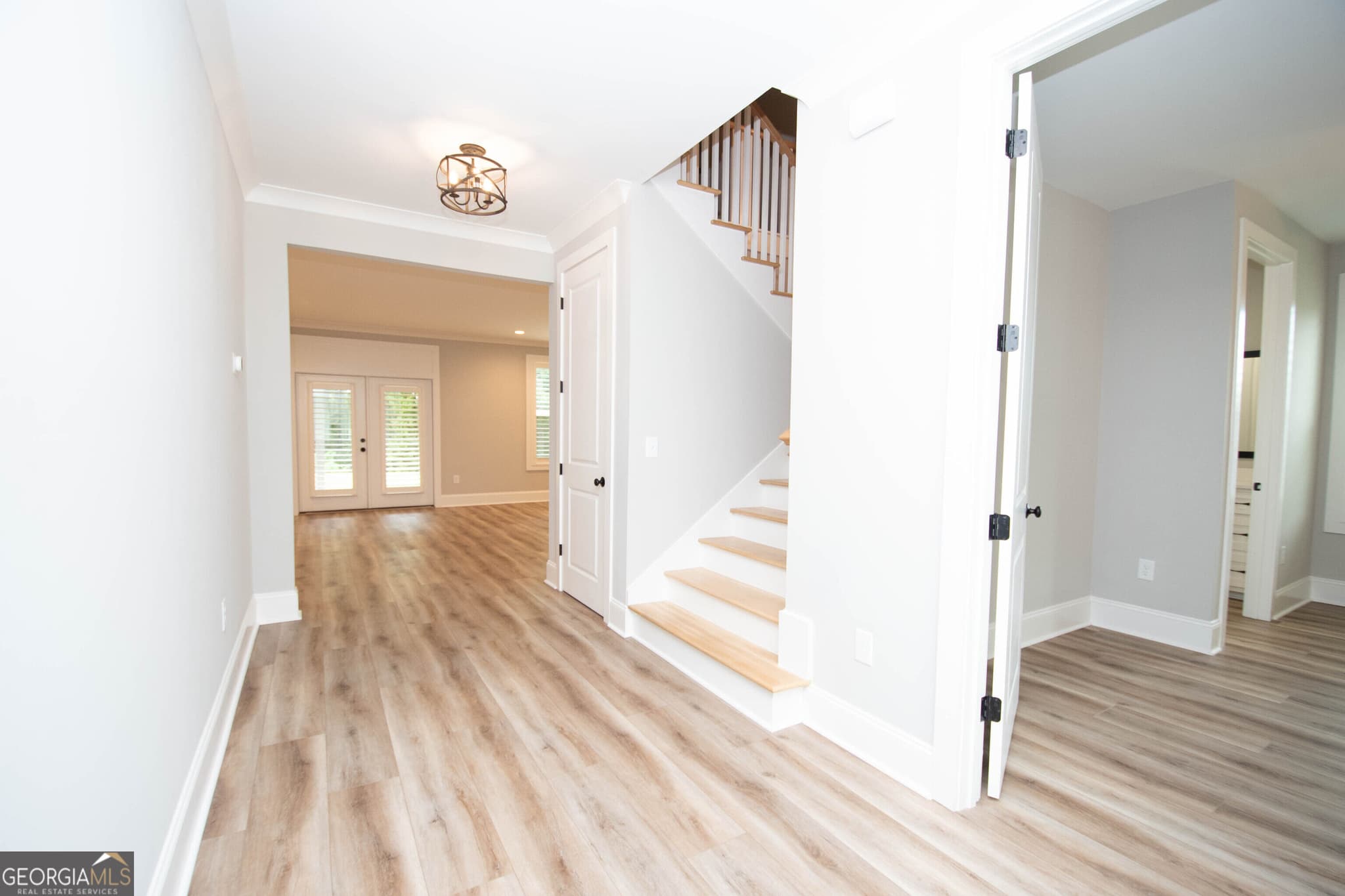 4 bedroom, 4.5 bathroom, 3,120 sq ft single family residence for sale at 33 Ryeland Drive, Senoia, GA 30276 — photo 3