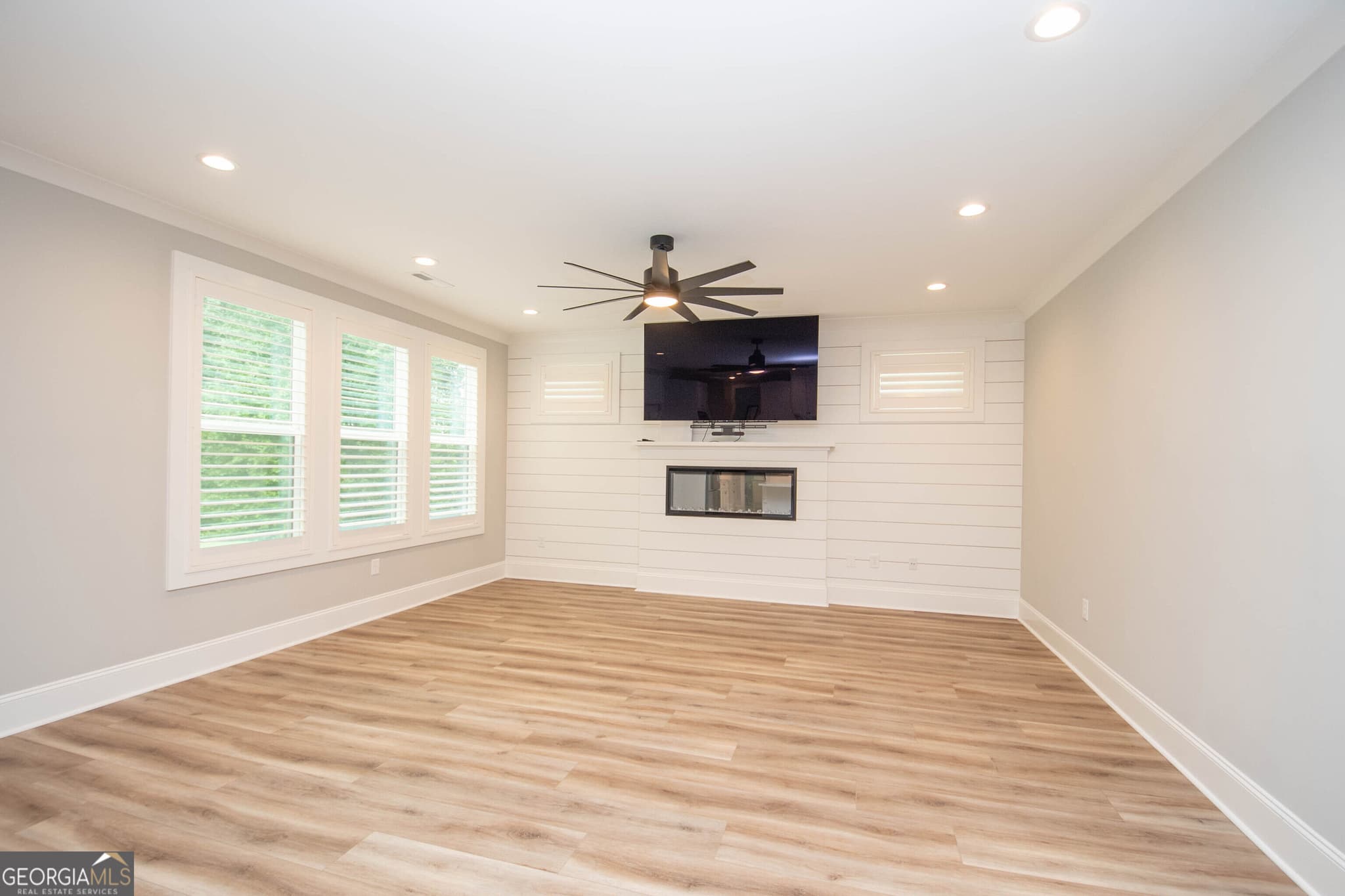 4 bedroom, 4.5 bathroom, 3,120 sq ft single family residence for sale at 33 Ryeland Drive, Senoia, GA 30276 — photo 8