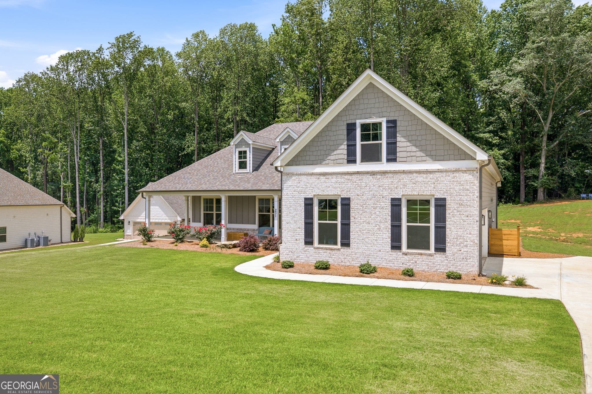 4 bedroom, 3.5 bathroom, 2,560 sq ft single family residence for sale at 231 Camden Loop, Jefferson, GA 30549 — photo 3