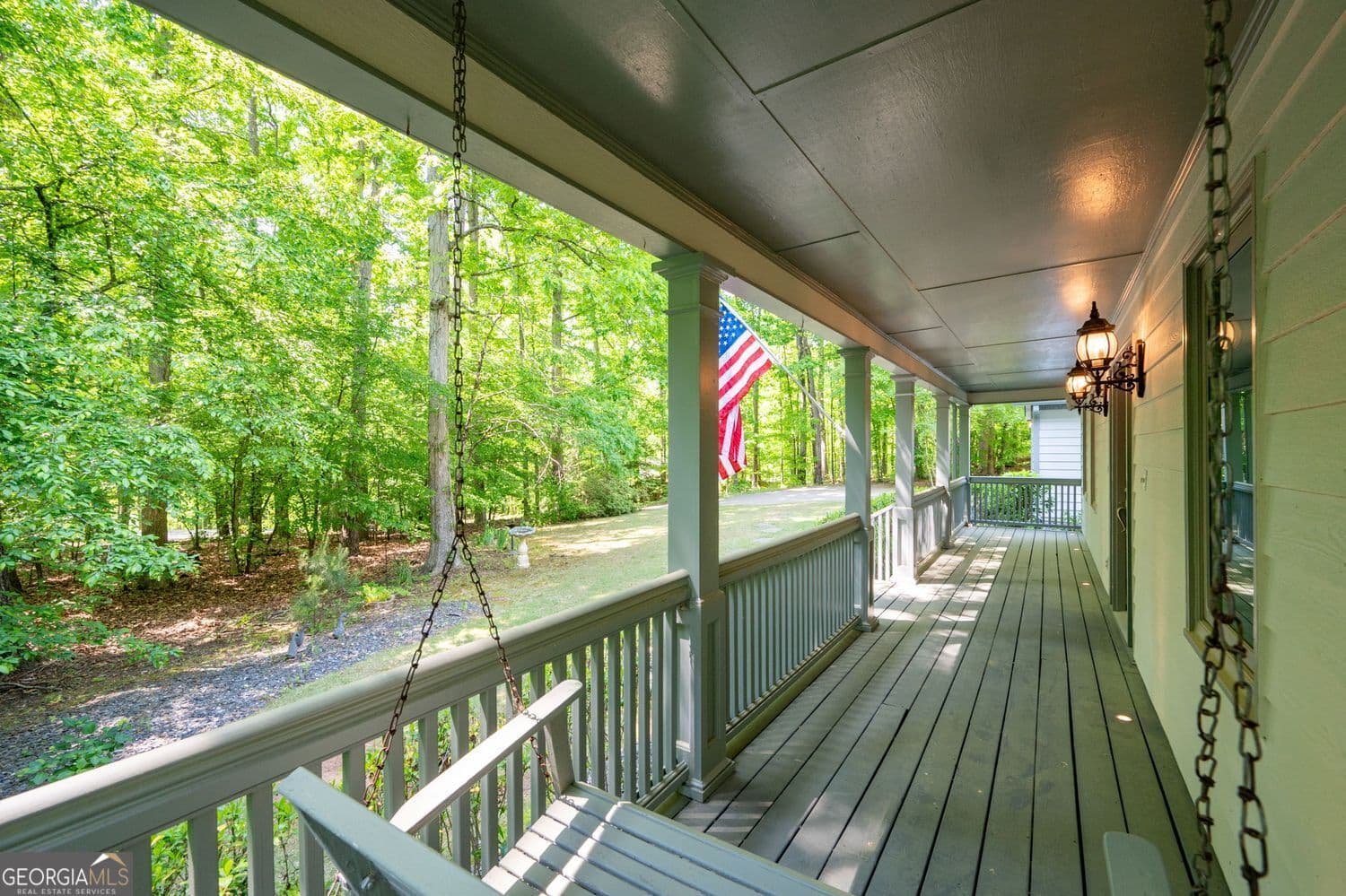5 bedroom, 4 bathroom, 3,430 sq ft single family residence for sale at 465 Willowbrook Drive, Smyrna, GA 30082 — photo 3