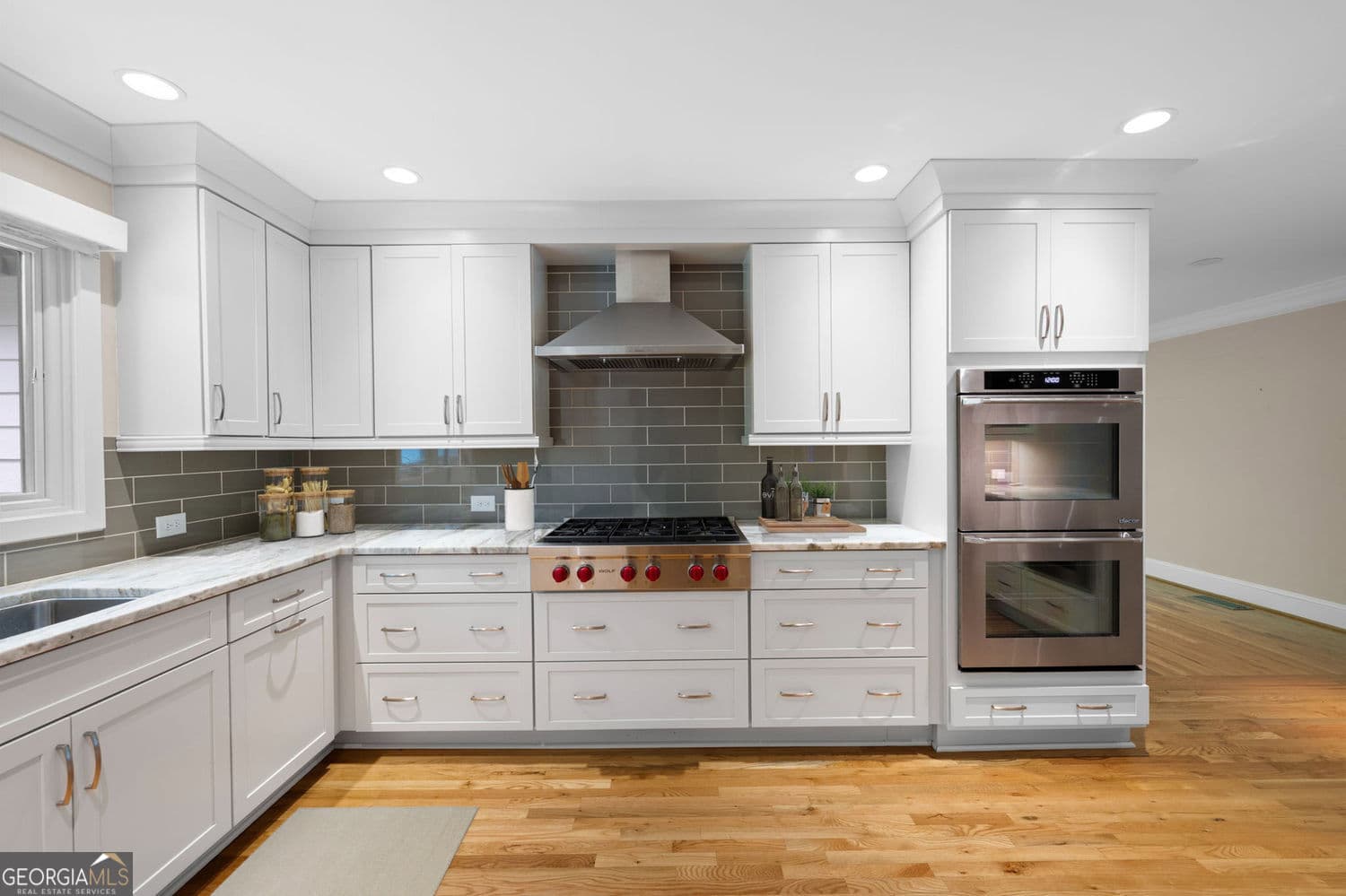 5 bedroom, 4 bathroom, 3,430 sq ft single family residence for sale at 465 Willowbrook Drive, Smyrna, GA 30082 — photo 5