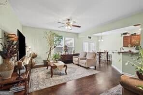 3 bedroom, 2.5 bathroom, 1,874 sq ft townhouse for sale at 1323 Brookmere Way, Cumming, GA 30040 — photo 6