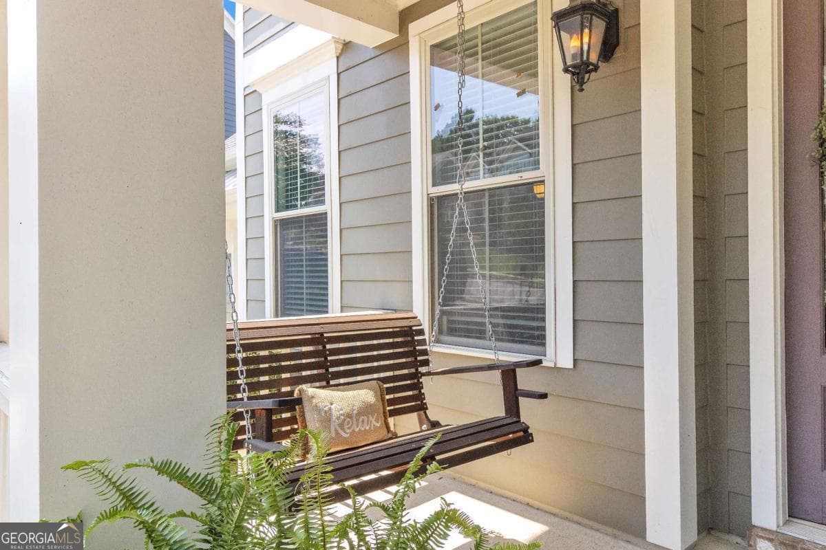 4 bedroom, 3 bathroom, 3,018 sq ft single family residence for sale at 7016 Dove Point Lane, Hoschton, GA 30548 — photo 7