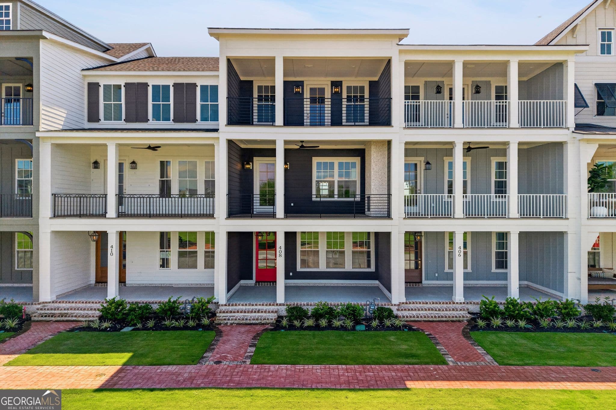 3 bedroom, 2.5 bathroom, 2,093 sq ft single family residence for sale at 408 Legends Court, Savannah, GA 31401 — photo 1 of 32