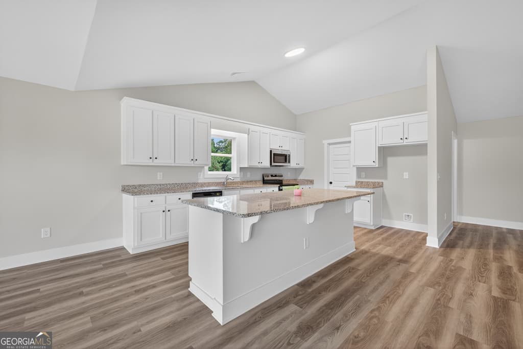 4 bedroom, 2.5 bathroom, 2,250 sq ft single family residence for sale at 21 Brockton Way 1, Winder, GA 30680 — photo 8