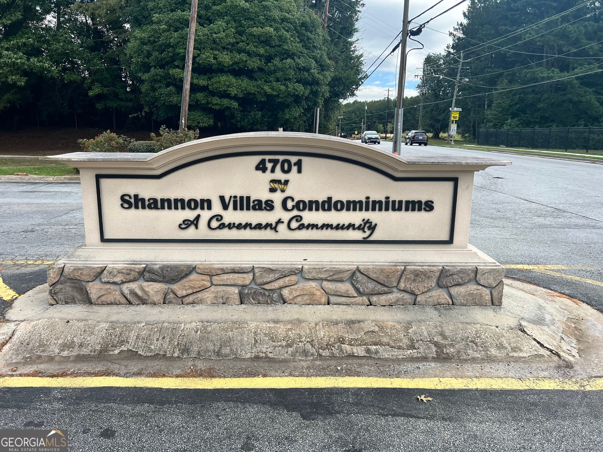 2 bedroom, 1.5 bathroom, 1,100 sq ft condominium for rent at 4701 Flat Shoals Road 67D, Union City, GA 30291 for $1,295 a month — photo 1 of 1