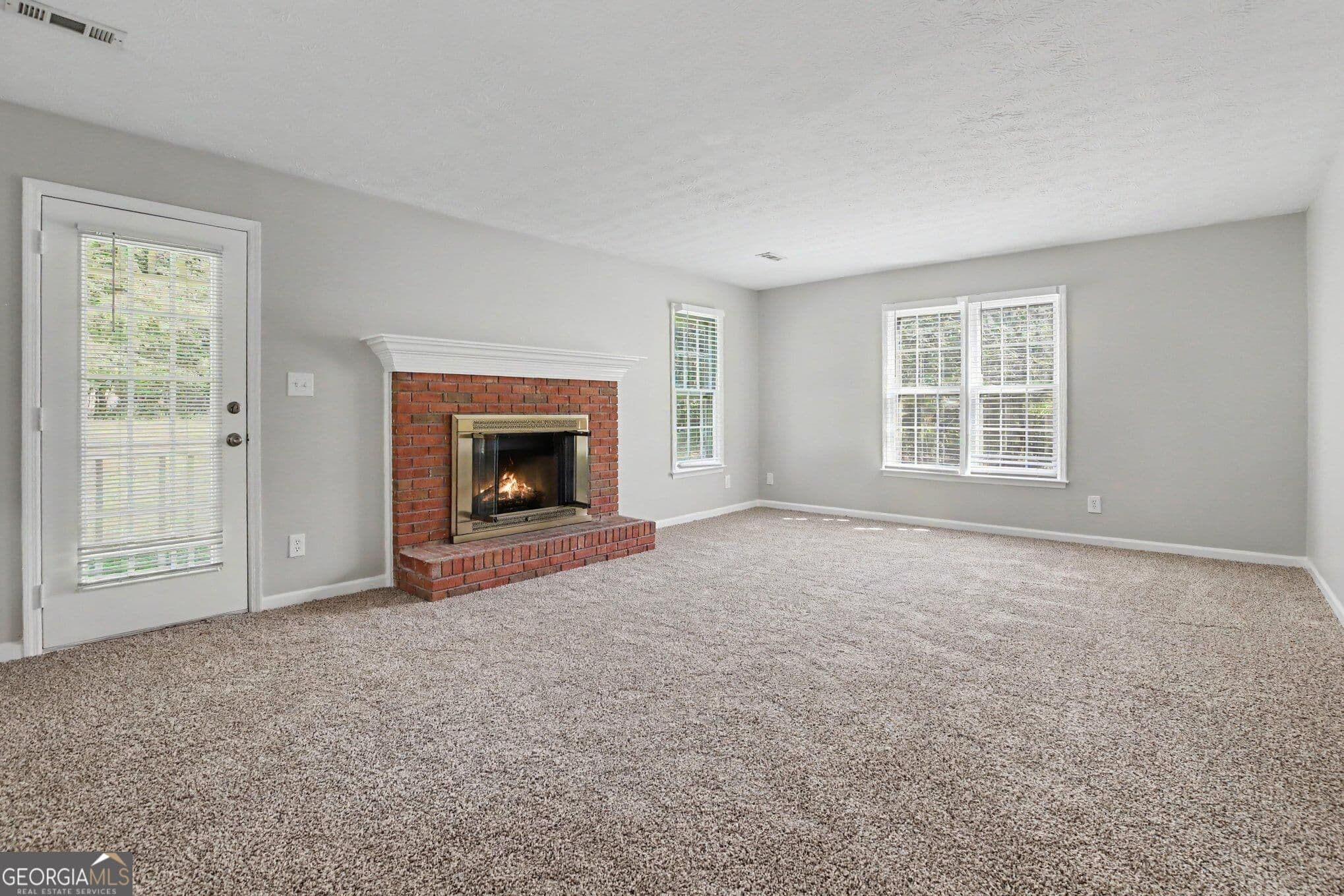 4 bedroom, 2.5 bathroom, 2,125 sq ft single family residence for sale at 108 Cabin Gate, Peachtree City, GA 30269 — photo 3