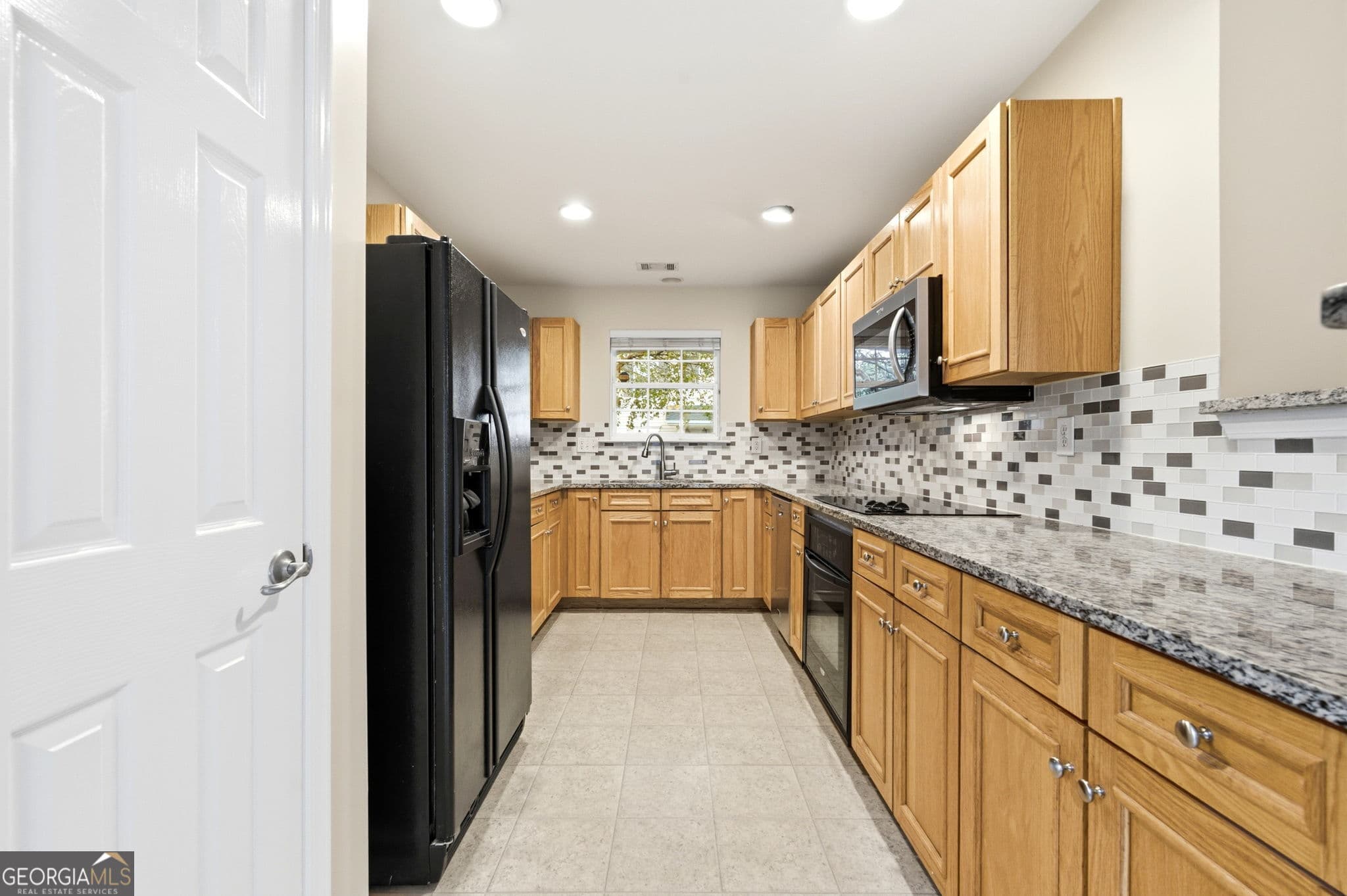 4 bedroom, 2.5 bathroom, 1,725 sq ft single family residence for sale at 3617 Roseman Landing, Cumming, GA 30040 — photo 7