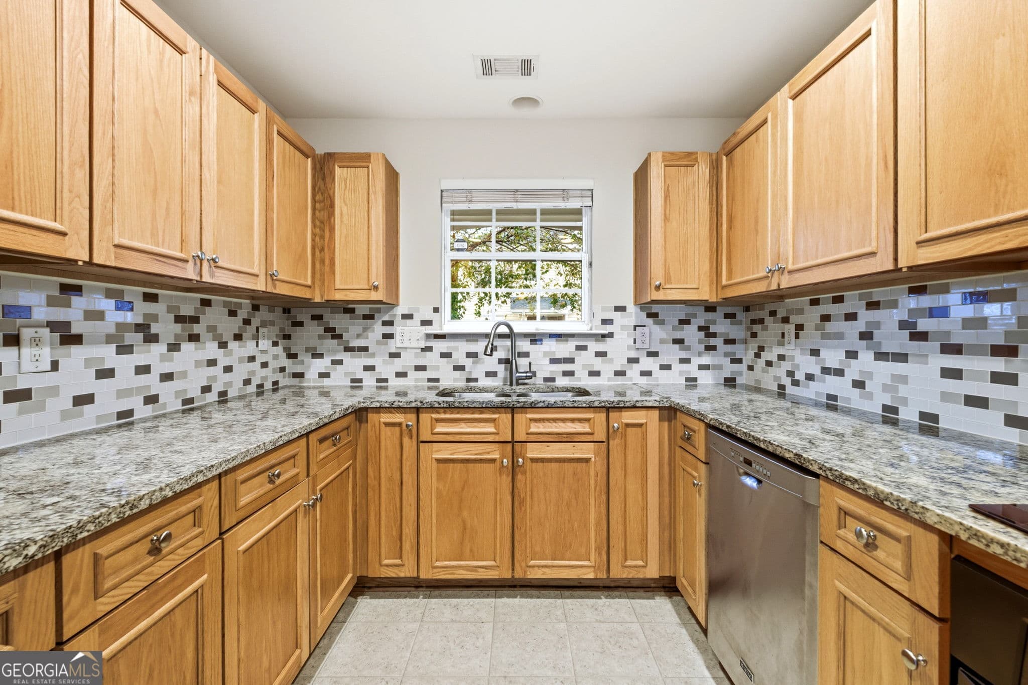 4 bedroom, 2.5 bathroom, 1,725 sq ft single family residence for sale at 3617 Roseman Landing, Cumming, GA 30040 — photo 4