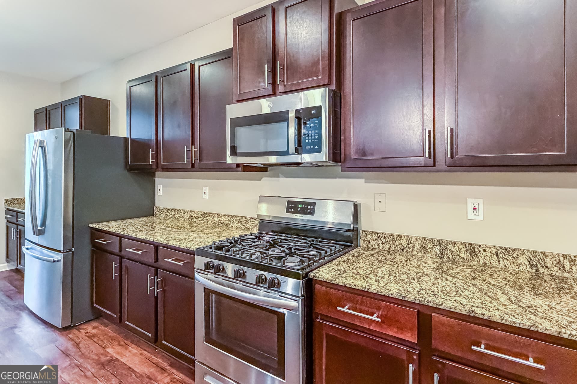 5 bedroom, 3 bathroom, 3,176 sq ft single family residence for sale at 47 Anna Marie Court, Dallas, GA 30132 — photo 7