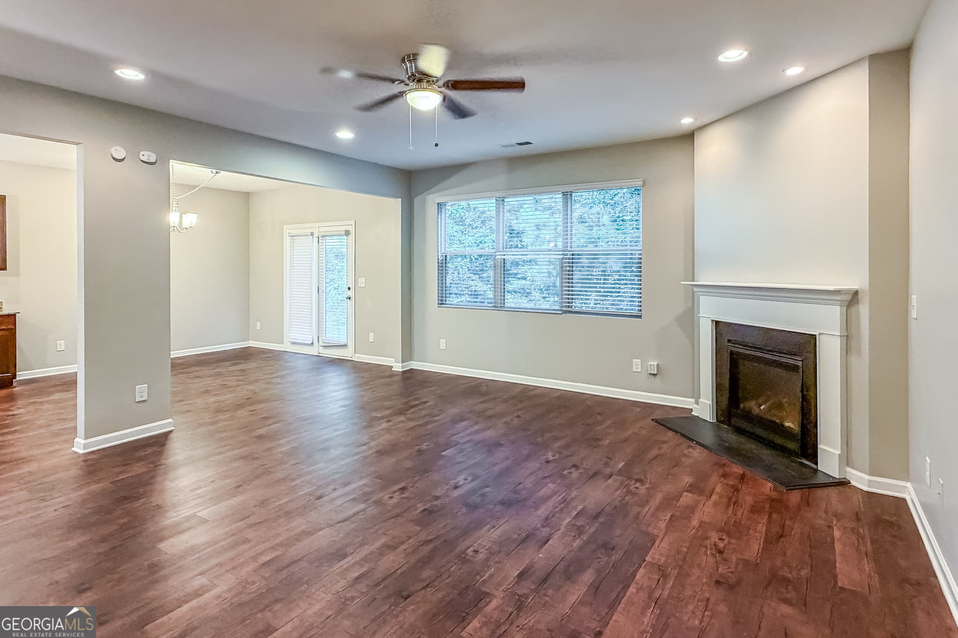 5 bedroom, 3 bathroom, 3,176 sq ft single family residence for sale at 47 Anna Marie Court, Dallas, GA 30132 — photo 3