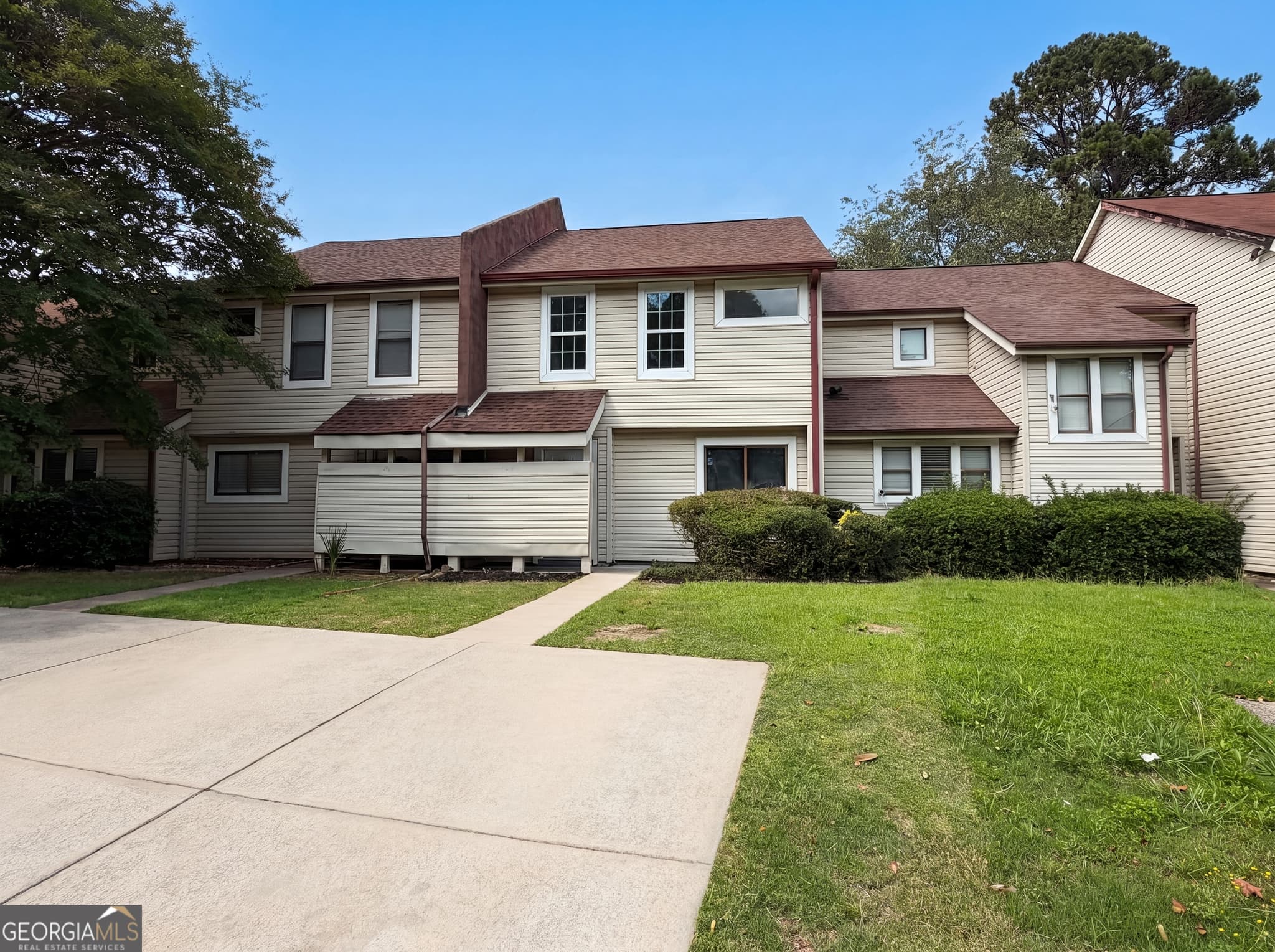2 bedroom, 2.5 bathroom, 1,364 sq ft townhouse for sale at 3271 Tennington Place 0, Lawrenceville, GA 30044