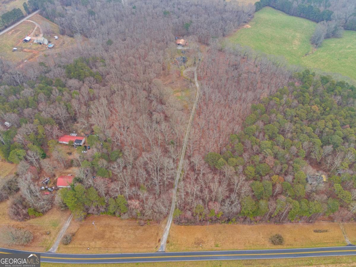 4 bedroom, 3.5 bathroom, 3,045 sq ft single family residence under contract at 630 Stoney Point Road, Bowdon, GA 30108 — photo 4