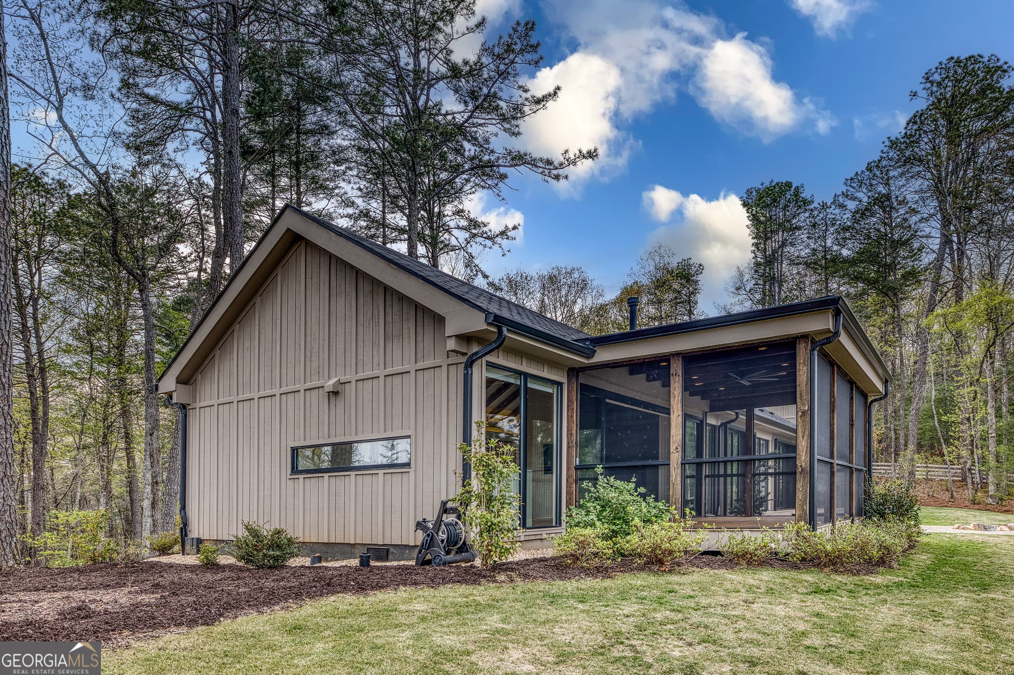 3 bedroom, 4 bathroom, 2,891 sq ft single family residence under contract at 133 Oasis Ridge Road, Lakemont, GA 30552 — photo 5