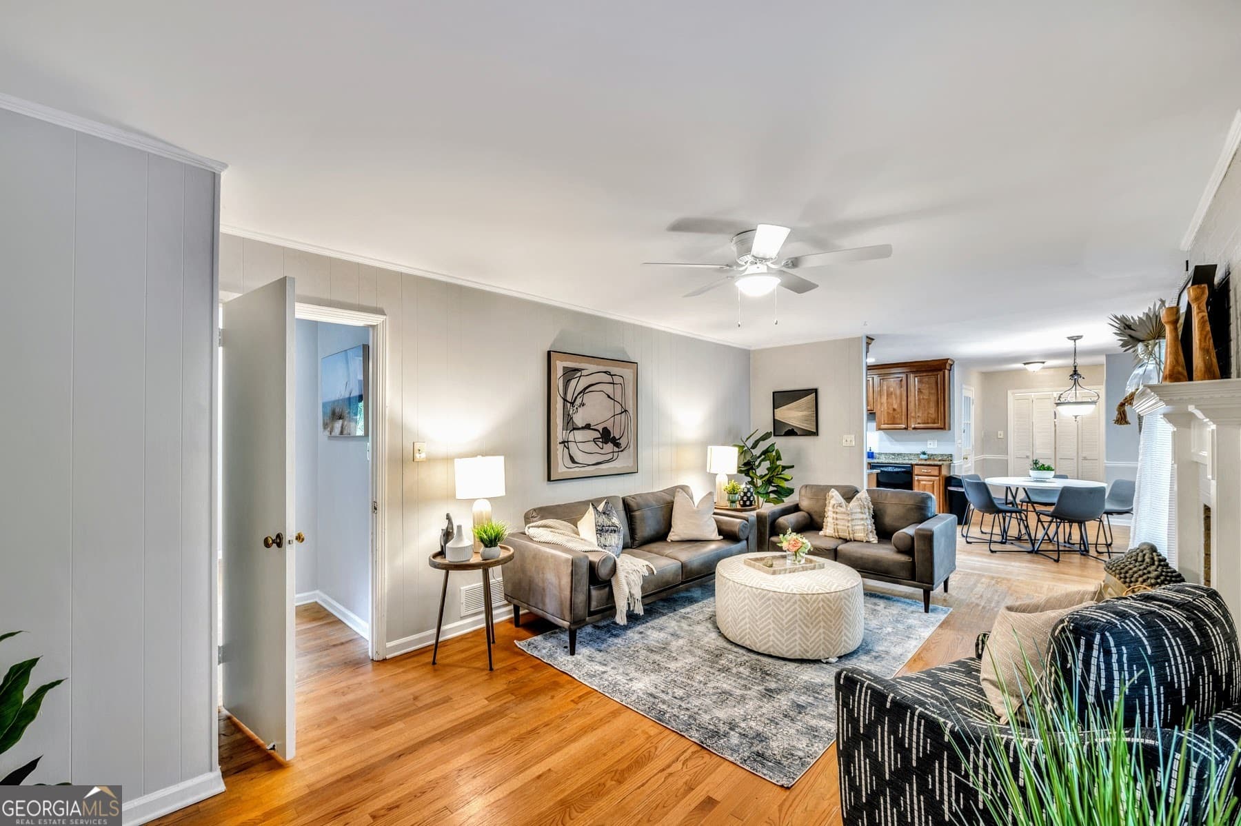 3 bedroom, 2 bathroom, 1,800 sq ft single family residence for rent at 801 Mockingbird Lane, Marietta, GA 30068 for $5,900 a month — photo 2