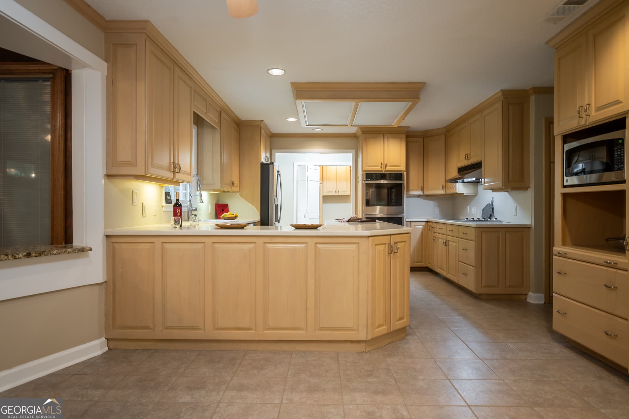 5 bedroom, 3.5 bathroom, 4,471 sq ft single family residence for sale at 139 Lake Forest Drive, Athens, GA 30607 — photo 4