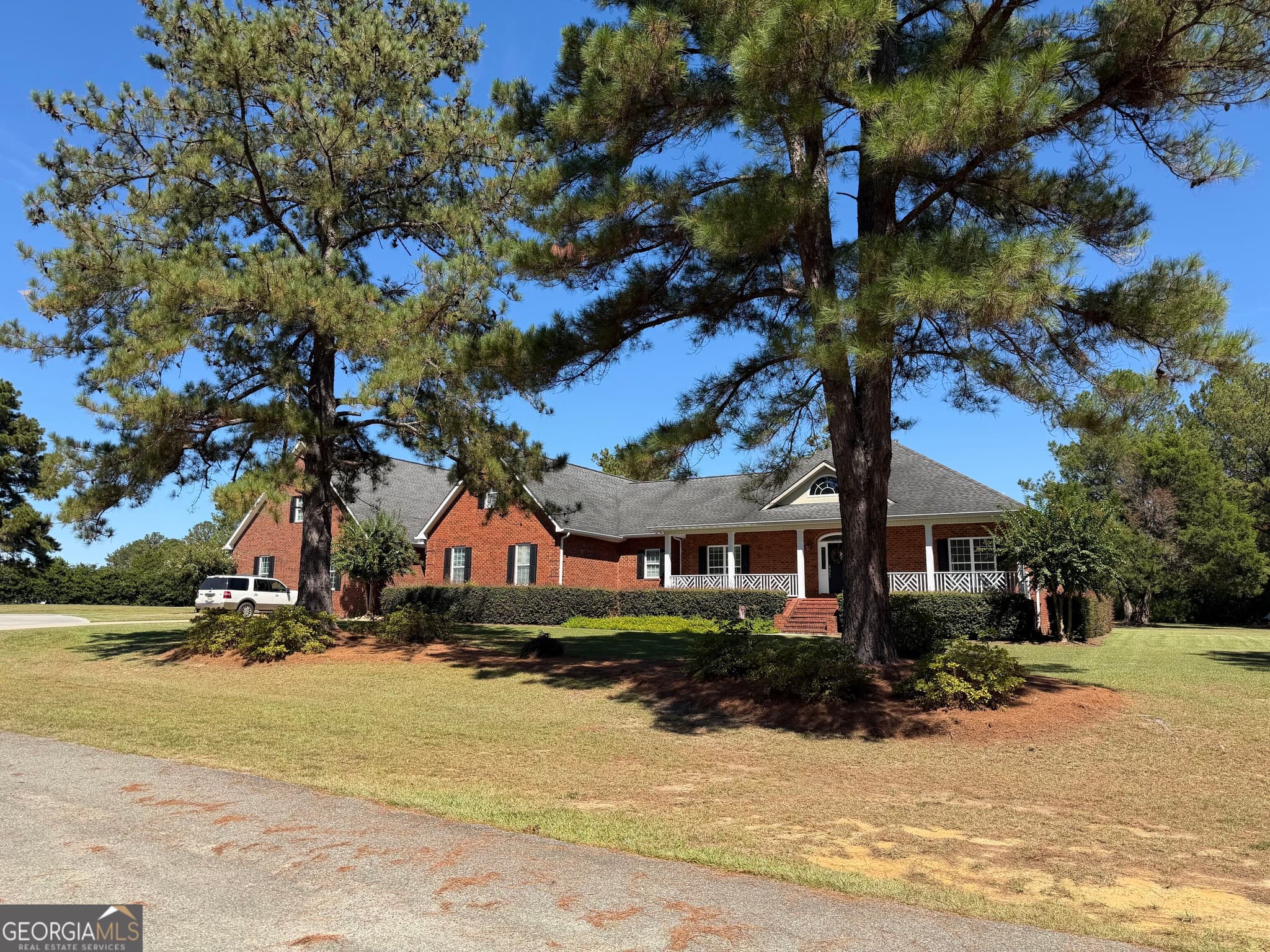 6 bedroom, 4.5 bathroom, 3,815 sq ft single family residence for sale at 231 Broad Meadows Road, Dublin, GA 31021 — photo 3