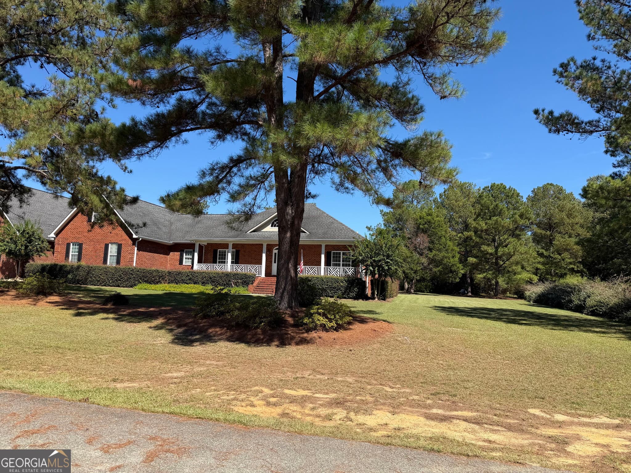 6 bedroom, 4.5 bathroom, 3,815 sq ft single family residence for sale at 231 Broad Meadows Road, Dublin, GA 31021 — photo 5