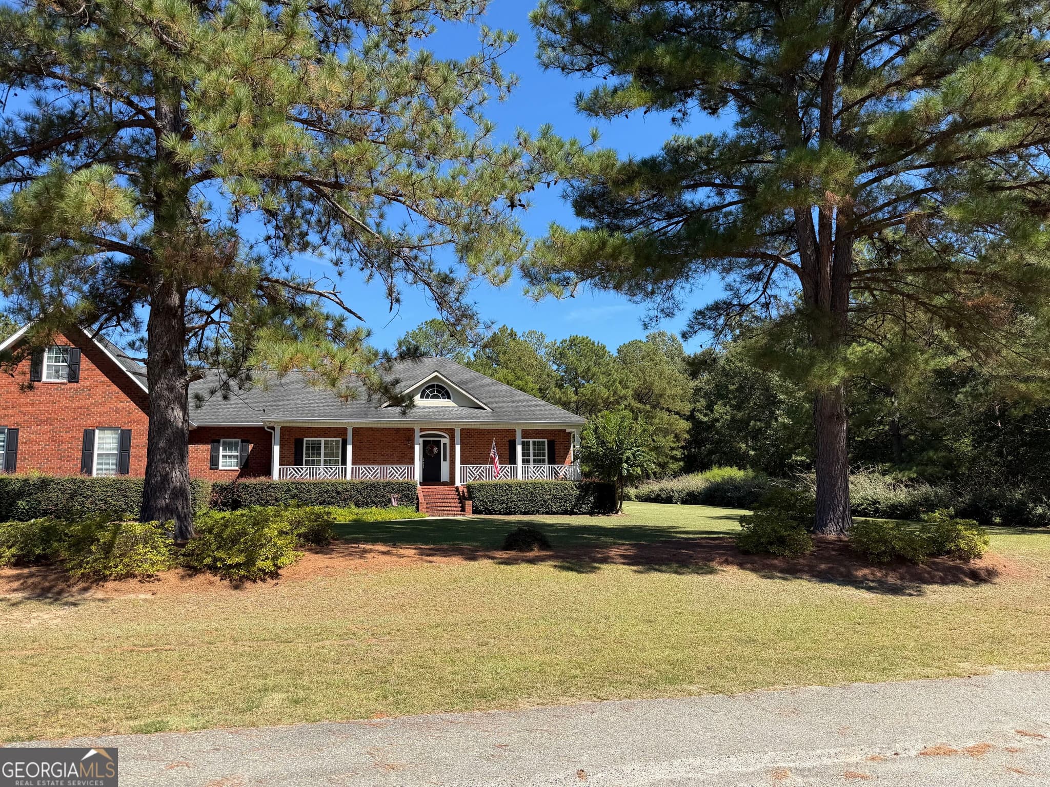 6 bedroom, 4.5 bathroom, 3,815 sq ft single family residence for sale at 231 Broad Meadows Road, Dublin, GA 31021 — photo 4