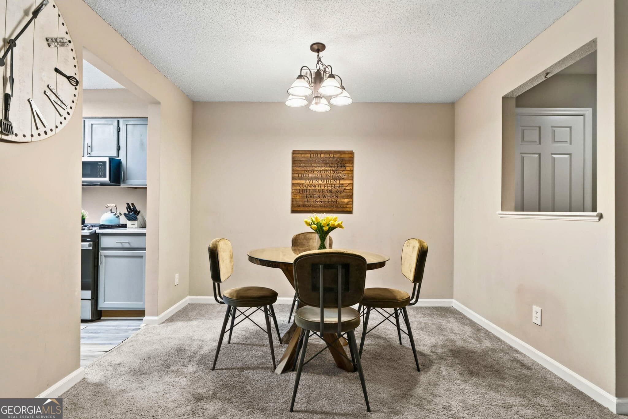 2 bedroom, 2 bathroom, 1,292 sq ft condominium for sale at 825 Ridgefield Drive, Peachtree City, GA 30269 — photo 6