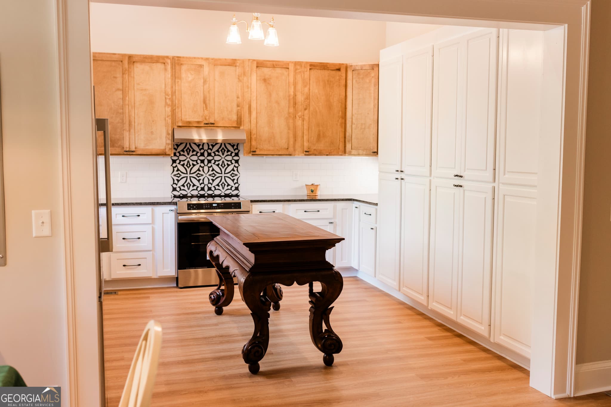 4 bedroom, 3 bathroom, 2,308 sq ft single family residence for rent at 610 Ridge Avenue, Tifton, GA 31794 for $2,400 a month — photo 7