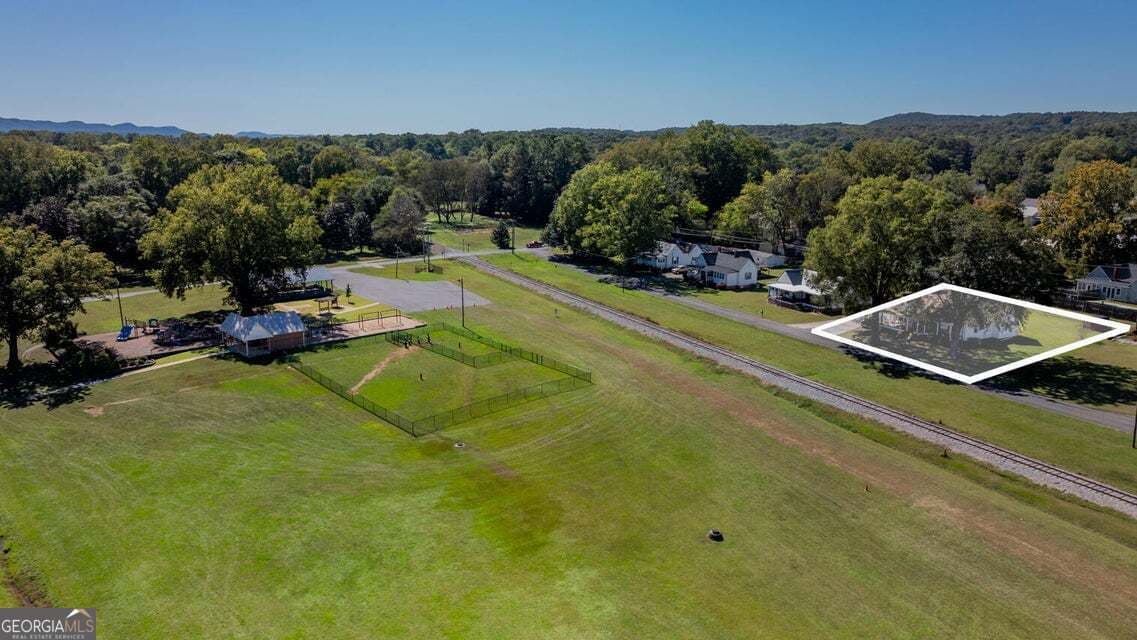 3 bedroom, 2 bathroom, 1,992 sq ft single family residence for sale at 69 Myers Avenue, Trion, GA 30753 — photo 8