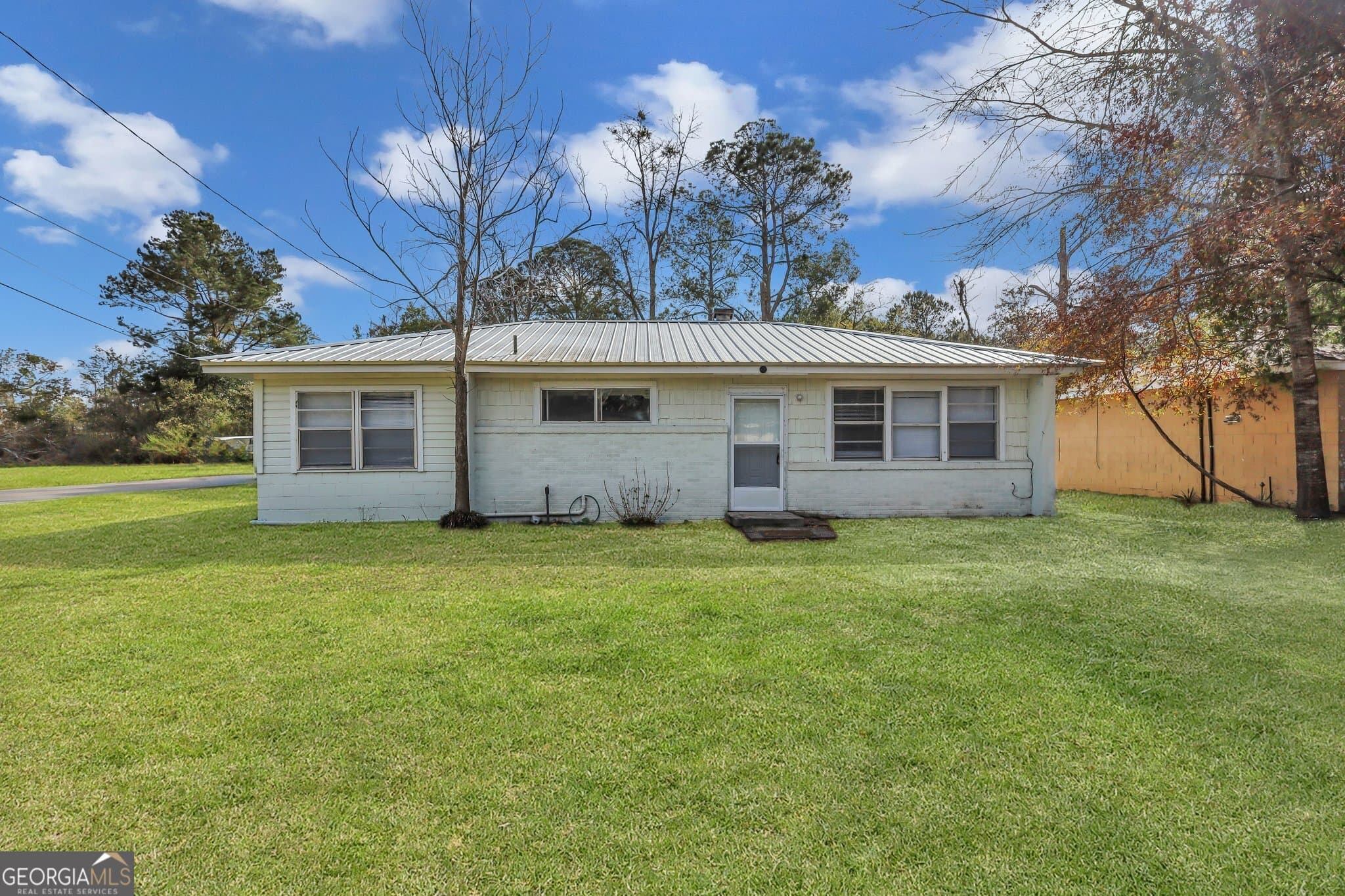 3 bedroom, 2 bathroom, 1,088 sq ft single family residence sold at 536 Cedar Street, Jesup, GA 31546
